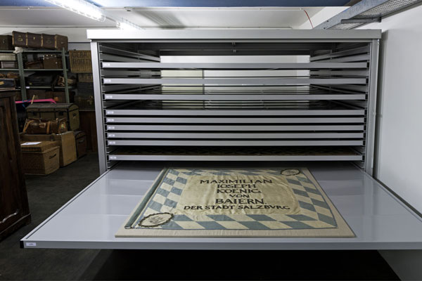 Rangement horizontal, rayonnages musèes